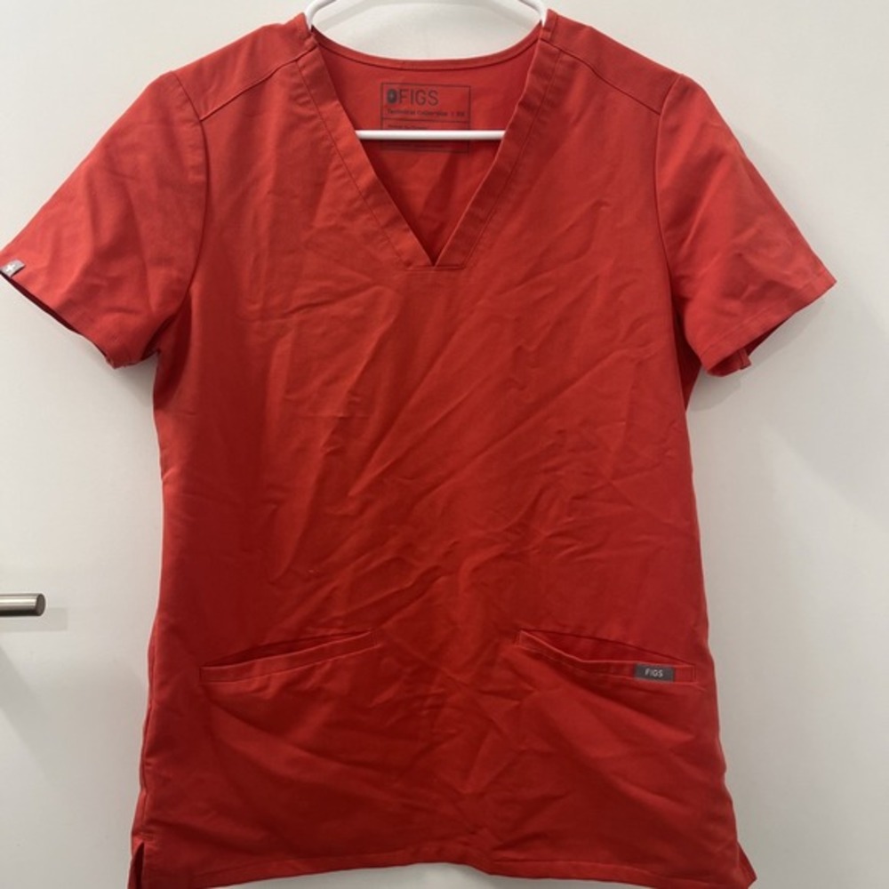 FIGS Casma 3-Pocket Scrub Top Clay Size XS Nursing Women's‎ Medical FW1100
